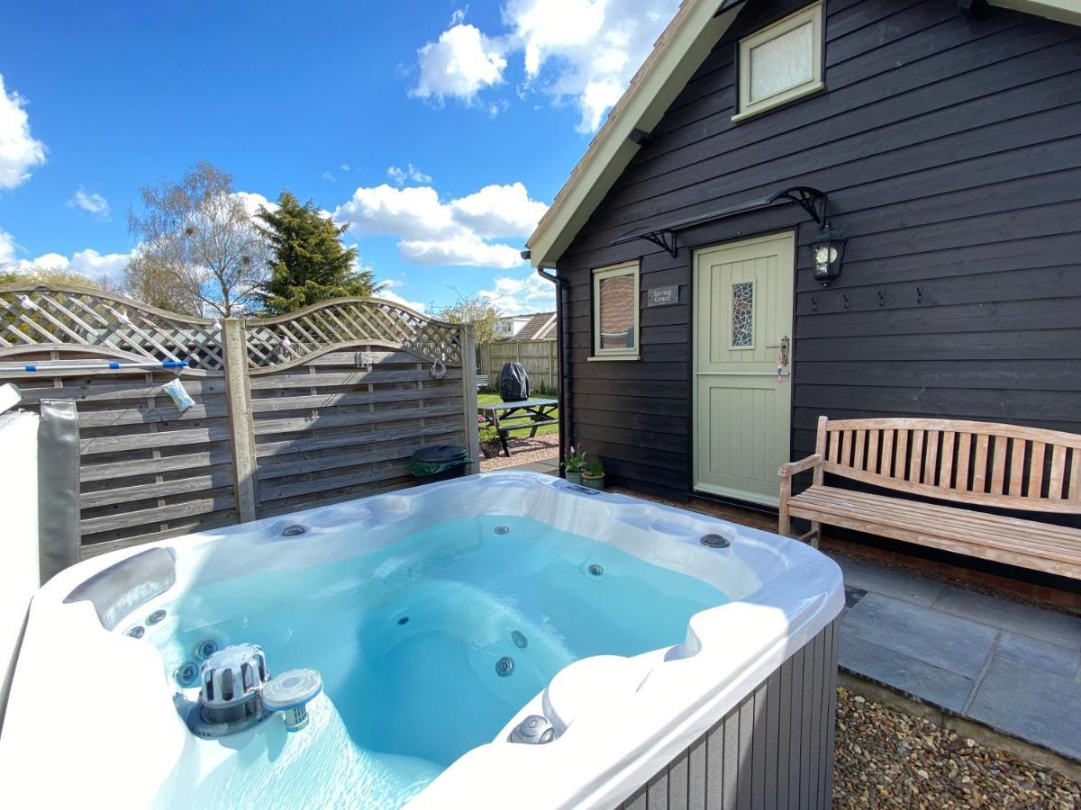 Saving Grace With Private Hot Tub Villa Bawdeswell Luaran gambar