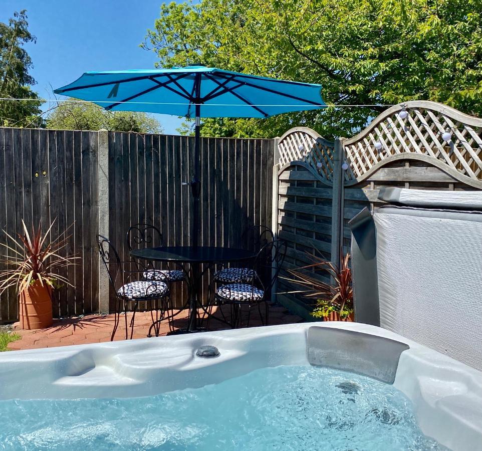 Saving Grace With Private Hot Tub Villa Bawdeswell Luaran gambar